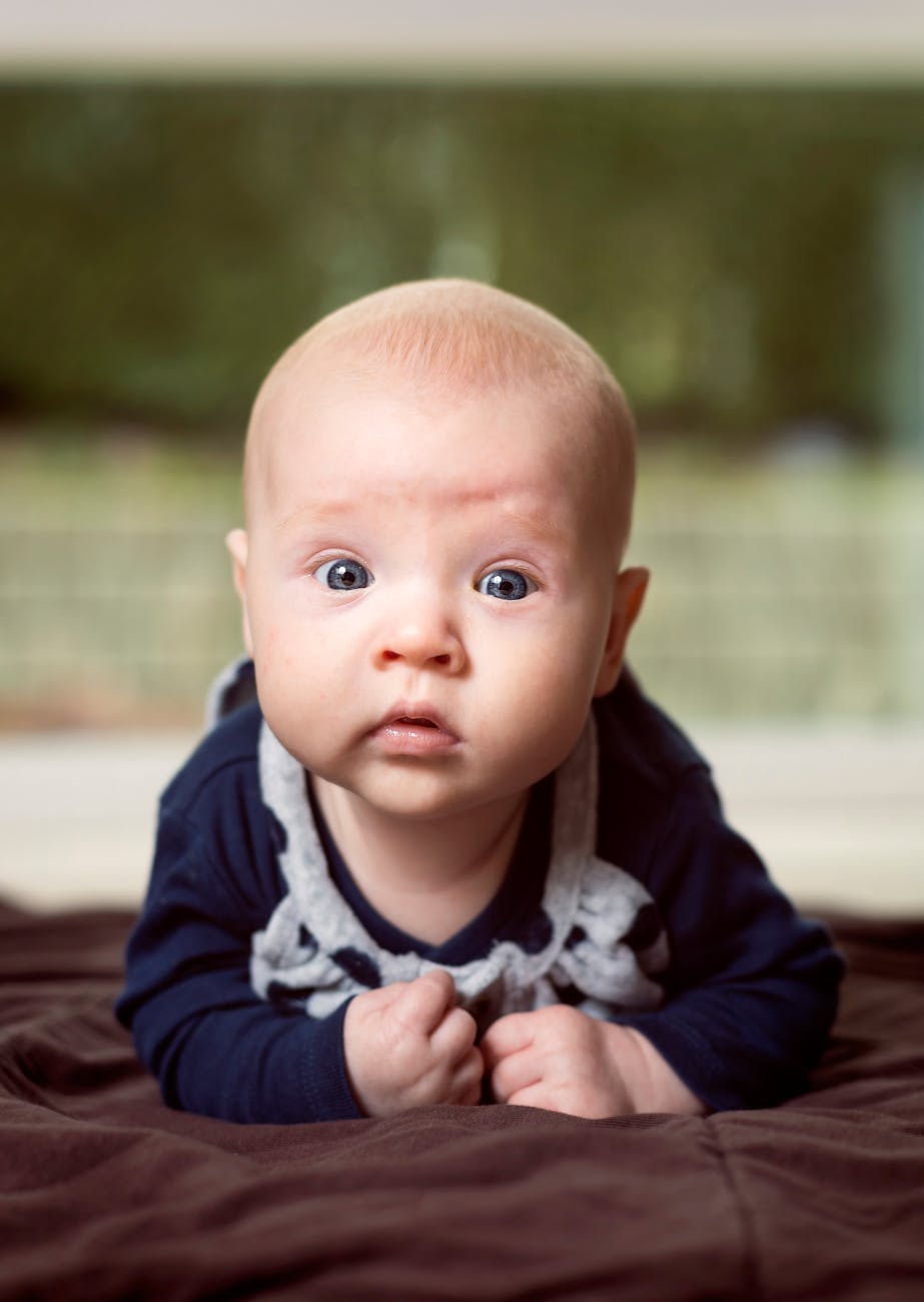 Tummy Time Tips for Tired Parents (and Tired Babies!)